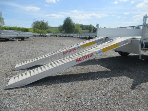 Sklápěcí přívěs VER SK 1,35T 2,30x1,55/0,30 ruč č.39
