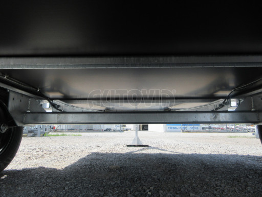 Skříňový vozík s laminátovým víkem ZV 27 N1 O 2,50x1,48/1,65 č.22