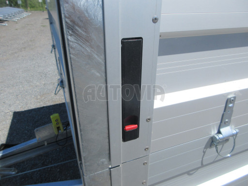 Třístranný sklopný přívěs s nástavbou bočnic ATS 3SKS 2,7T 3,32x1,70/0,70 ECO ZN v elektrice č.42