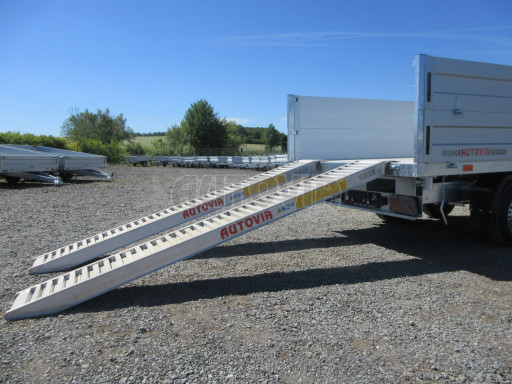 Třístranný sklopný přívěs s nástavbou bočnic ATS 3SKS 2,7T 3,32x1,70/0,70 ECO ZN v elektrice č.47