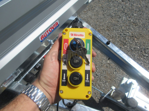 Sklápěcí přívěs VER SK 2,7T 3,05x1,55/0,30 v elektrice č.15