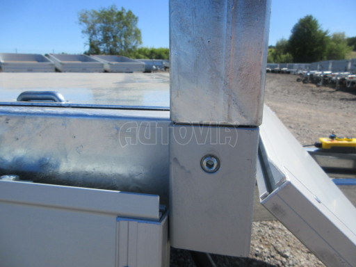 Třístranný sklápěcí přívěs VER 3SKS 2,7T 2,65x1,55/0,30 v elektrice č.40