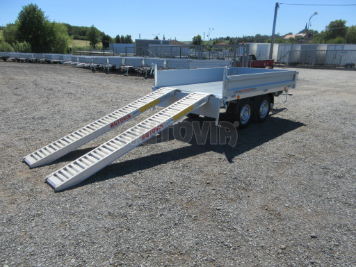 Třístranný sklápěcí přívěs VER 3SKS 2,7T 2,65x1,55/0,30 v elektrice č.4