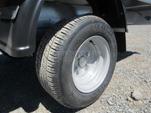 Nebrzděný přívěs s koly pod ložnou plochou ZV 22 750kg N1 2,55x1,55/0,35 zesílená náprava, 10