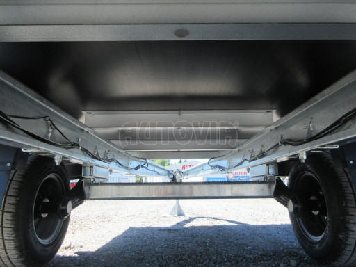 Nebrzděný přívěs s koly pod ložnou plochou ZV 22 750kg N1 2,55x1,55/0,35 zesílená náprava, 10