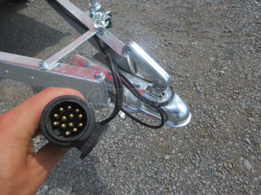 Přívěs za osobní auto VT 26/16 750kg 2,60x1,62/1,35 konstrukce s plachtou č.9
