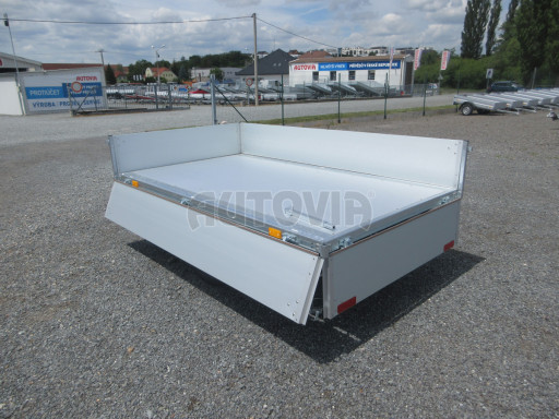 Sklápěcí přívěs DLT 1,3T 2,57x1,48/0,35 ruč, plech podlaha
