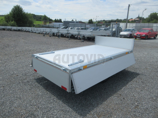 Sklápěcí přívěs DLT 1,3T 2,57x1,48/0,35 ruč, plech podlaha