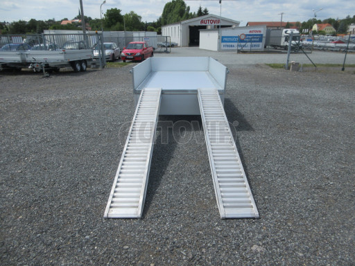 Sklápěcí přívěs DLT 1,3T 2,57x1,48/0,35 ruč, plech podlaha