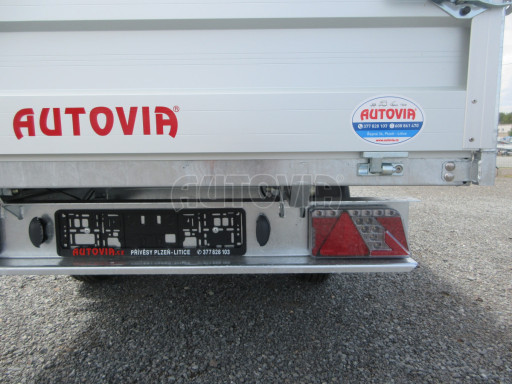 Sklápěcí přívěs DLT 1,3T 2,57x1,48/0,35 ruč, plech podlaha