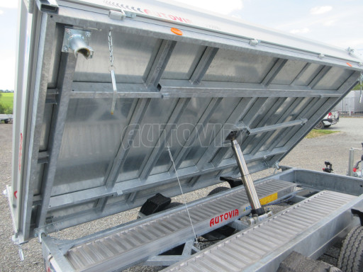 Třístranný sklápěč VER 3SKS 2,7T 3,35x1,76/0,30 ruč č.37