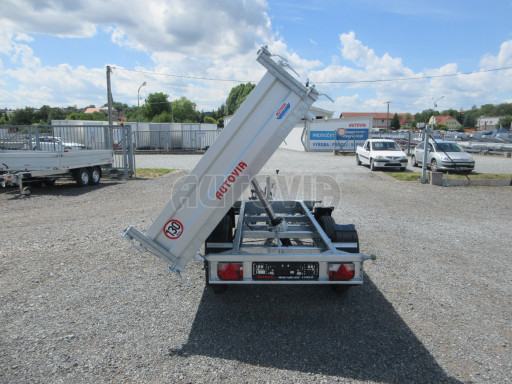 Třístranný sklápěč VER 3SKS 2,7T 2,65x1,55/0,30 ruč č.33