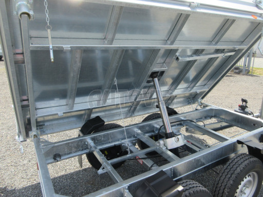 Třístranný sklápěč VER 3SKS 2,7T 2,65x1,55/0,30 ruč č.37