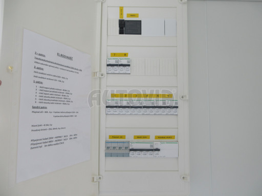 Speciální mobilní šatna VA 2,7T 7,28x2,37/2,12 č.26