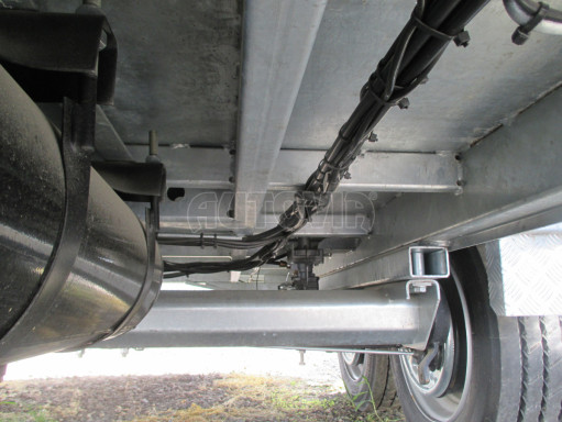 Jednonápravový 18-ti paletový vzduchem brzděný přívěs MD 10T B1 7,40x2,48/2,80 č.24