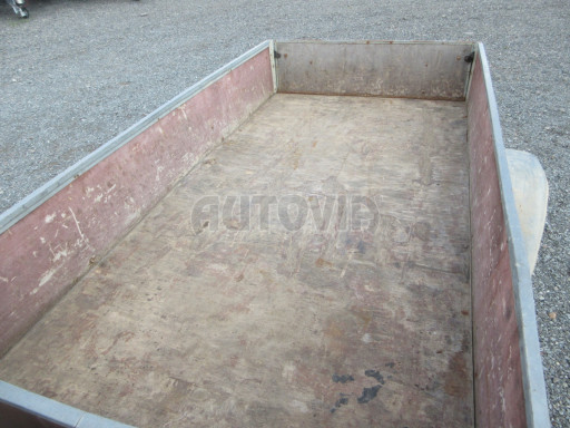 Brzděný přívěs ZV 26 B1 1,2t 2,51x1,26/0,35 č.12