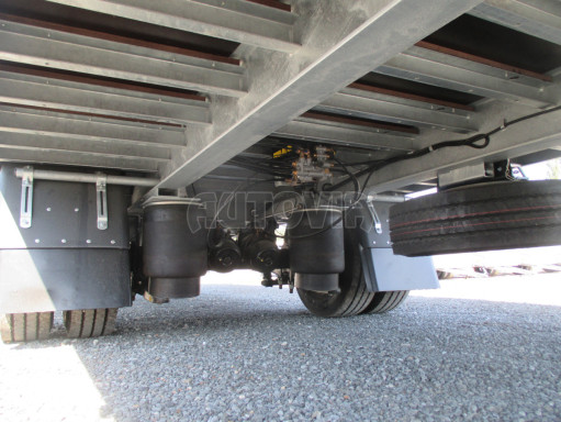 Jednonápravový 18-ti paletový vzduchem brzděný přívěs MD 10T B1 7,40x2,48/2,80 č.27